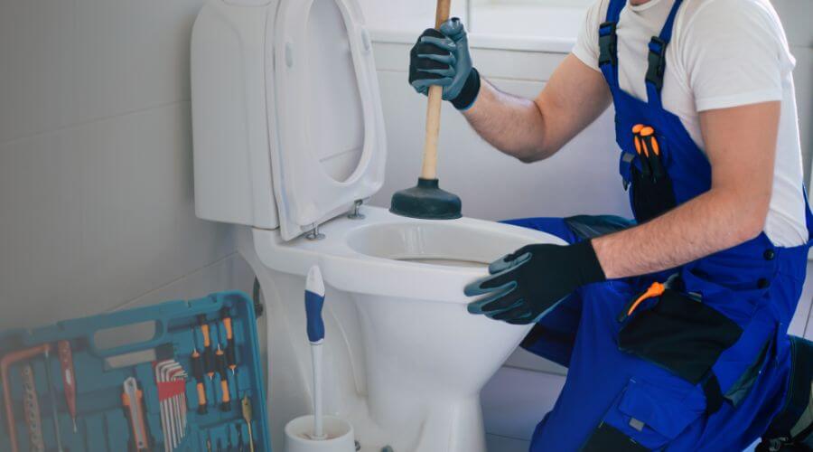 Local annual plumbing maintenance in Deatsville, AL